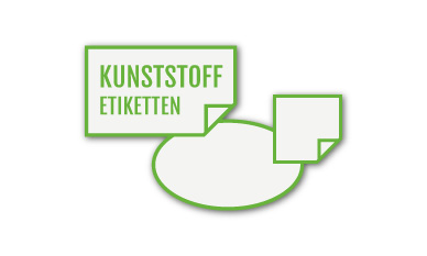 Es werden zwei Rollen mit Klebeetiketten gezeigt, eine steht aufrecht, die andere ist teilweise abgerollt, sodass auf jedem Etikett grüner Text mit der Aufschrift „DEIN TEXT“ zu sehen ist.