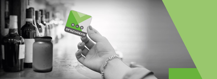 Papieraufkleber mit runden Ecken