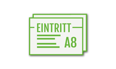 Vier grüne, weiße und graue Eintrittskarten sind auf einer weißen Fläche angeordnet, jede mit der Aufschrift „EINTRITT“, was auf Deutsch „Eintritt“ oder „Zutritt“ bedeutet und den Eintritt zu einem Dorffest anzeigt.