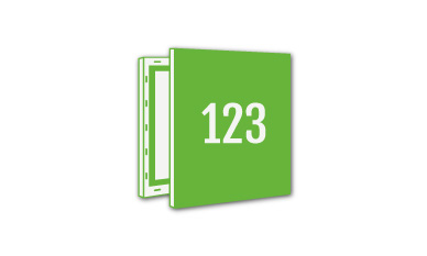 Ein Keilrahmenbild zeigt zwei Wanderer mit Rucksäcken, die auf einem grasbewachsenen Hügel stehen und über eine malerische Berglandschaft blicken; das Bild zeigt auch die Rückseite des Keilrahmens.