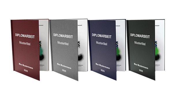 Vier gebundene Bücher mit der Aufschrift „DIPLOMARBEIT Mustertitel“ und unterschiedlich farbigen Einbänden (rot, grau, blau und schwarz), auf denen jeweils der Name „Max Mustermann“ und die Jahreszahl „2025“ in weißer Schrift zu sehen sind.