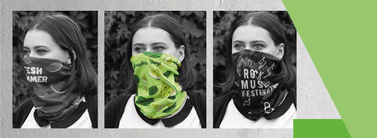 Drei nebeneinander stehende Fotos zeigen eine Frau, die verschiedene bedruckte Schlauchtücher trägt: eines mit dem Aufdruck „FRESH GAMER“ und einem Wassermelonenmuster, eines mit einem hellgrünen Fruchtmotiv und eines mit dem Aufdruck „ROCK MUSIC FESTIVAL“ und Grafiken mit Bezug zur Musik.